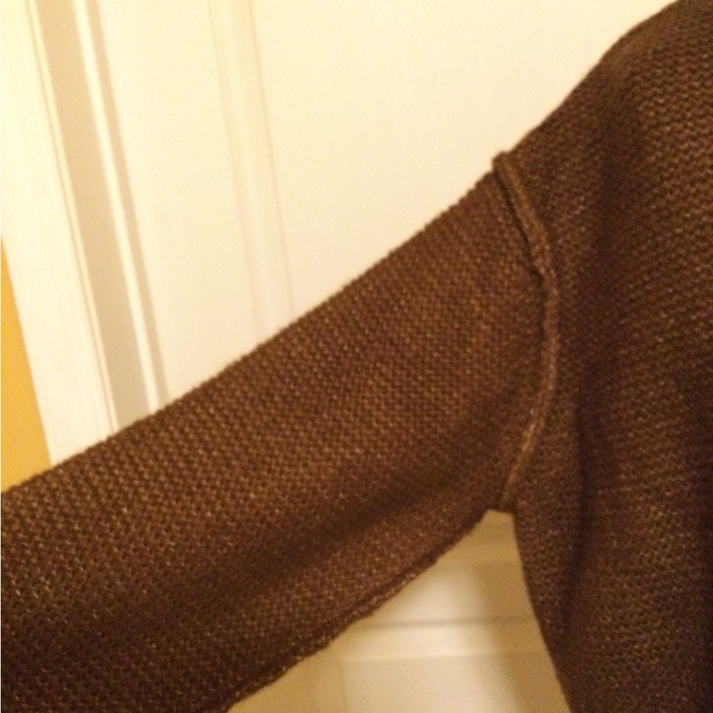 Cropped Turtleneck Sweater - Picture 4 of 8
